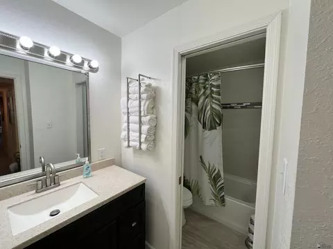 Bath - 1408 E Sunset Ct, Yuma, AZ 85365 photo 2 of 2