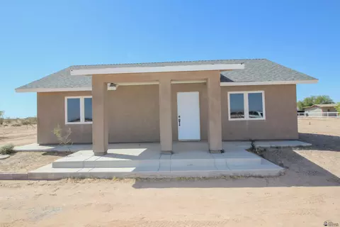38205 E Pearl Dr, Wellton, AZ 85356
