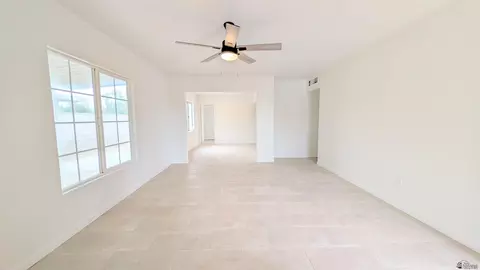 Living - 275 E 26 St, Yuma, AZ 85364 photo 3 of 5