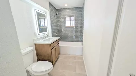 Bath - 275 E 26 St, Yuma, AZ 85364 photo 2 of 2