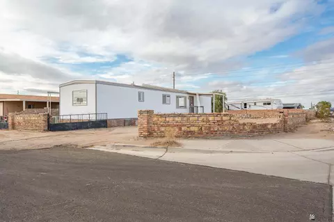 9478 E Saddle Dr, Yuma, AZ 85365