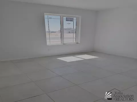 Living - 10778 E 45 Pl, Yuma, AZ 85367 photo 1 of 3