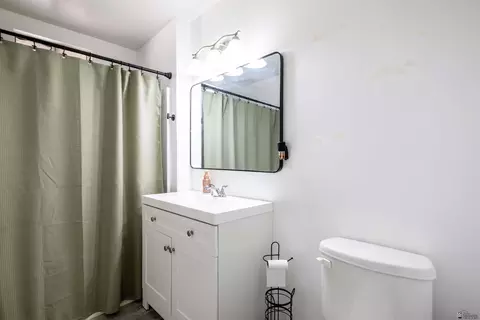 Bath - 715 E 25 St, Yuma, AZ 85365 photo 1 of 2