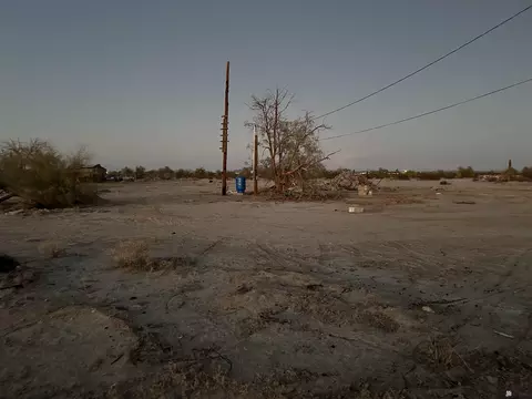 13788 S Steinly Ave, Wellton, AZ 85356