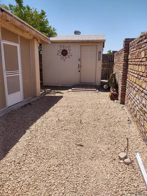 Exterior - 13375 E 52 St, Yuma, AZ 85367 photo 4 of 7