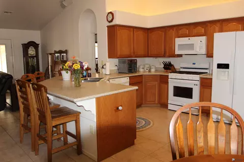 Kitchen - 13375 E 52 St, Yuma, AZ 85367 photo 1 of 1