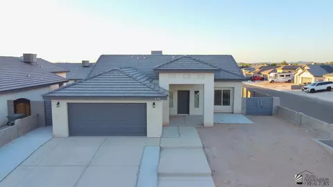 8756 E 41 St, Yuma, AZ 85365 photo 3