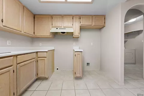 Kitchen - 11212 E 37 Ln, Yuma, AZ 85367 photo 5 of 5