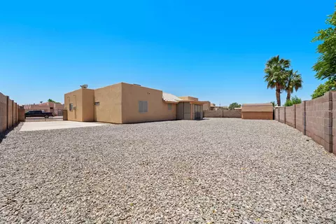 Exterior - 11212 E 37 Ln, Yuma, AZ 85367 photo 5 of 10