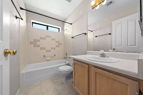 Bath - 11212 E 37 Ln, Yuma, AZ 85367 photo 4 of 4