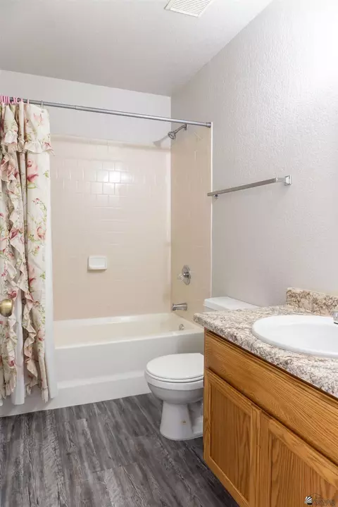 Bath - 6351 E 41 St, Yuma, AZ 85365 photo 1 of 2