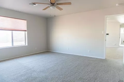 Living - 6351 E 41 St, Yuma, AZ 85365 photo 4 of 4