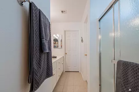 Bath - 10222 E 37 Pl, Yuma, AZ 85365 photo 3 of 3