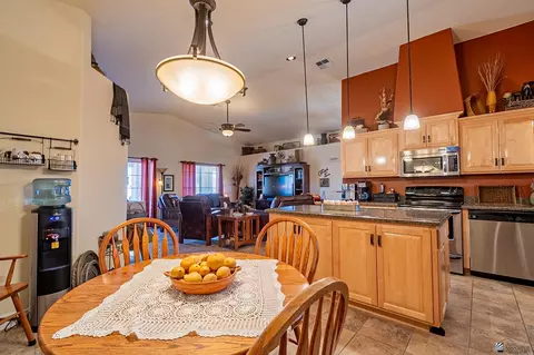 Dining - 10222 E 37 Pl, Yuma, AZ 85365 photo 1 of 1