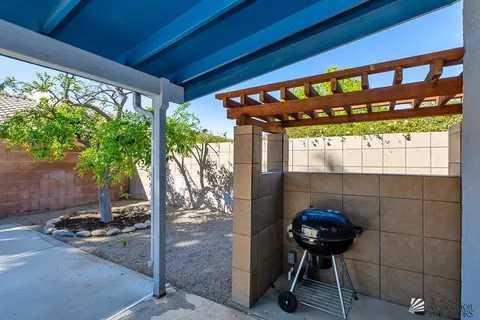 Exterior - 2245 E 27 Way, Yuma, AZ 85365 photo 8 of 9