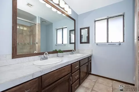 Bath - 2245 E 27 Way, Yuma, AZ 85365 photo 2 of 7