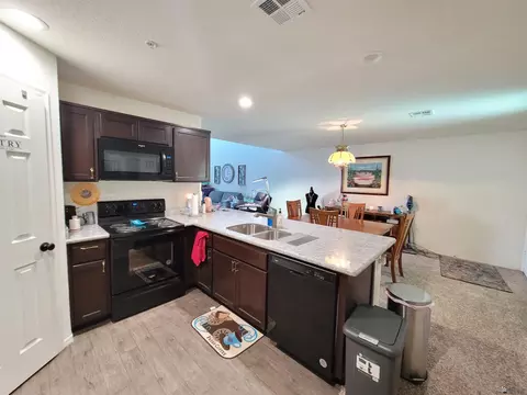 Kitchen - 7270 E 38 Ln, Yuma, AZ 85365 photo 1 of 2