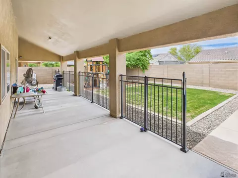 Exterior - 5936 E 39 St, Yuma, AZ 85365 photo 4 of 12