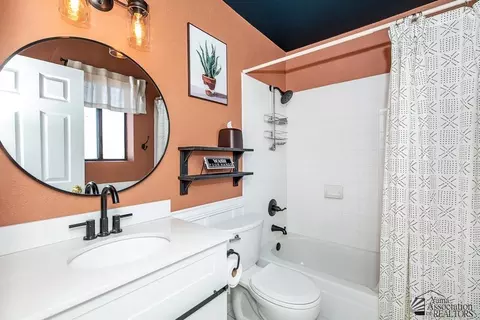 Bath - 12336 E Del Verde Dr, Yuma, AZ 85367 photo 1 of 4