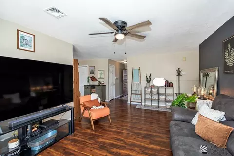 Living - 12336 E Del Verde Dr, Yuma, AZ 85367 photo 2 of 2