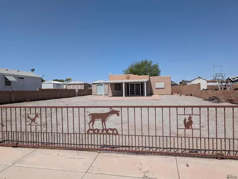 10374 S Avenida Compadres, Yuma, AZ 85365