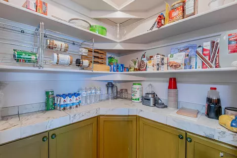 Kitchen - 7904 E 43 St, Yuma, AZ 85365 photo 6 of 6