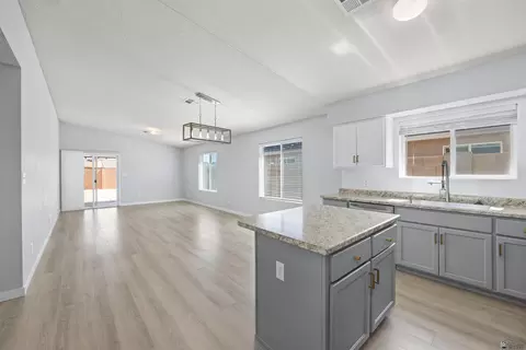 7862 E 44th Pl, Yuma, AZ 85365 photo 6