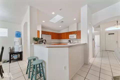 Kitchen - 10616 E 38 Ln, Yuma, AZ 85365 photo 4 of 4