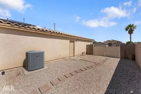 Exterior - 10616 E 38 Ln, Yuma, AZ 85365 photo 8 of 11