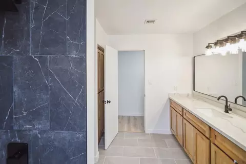 Bath - 3449 E Seca Ln, Yuma, AZ 85365 photo 4 of 4