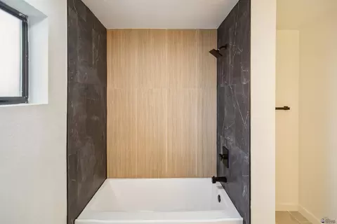 Bath - 3449 E Seca Ln, Yuma, AZ 85365 photo 3 of 4