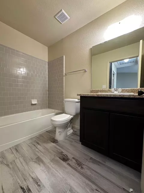 Bath - 7298 E 39 Pl, Yuma, AZ 85365 photo 2 of 2
