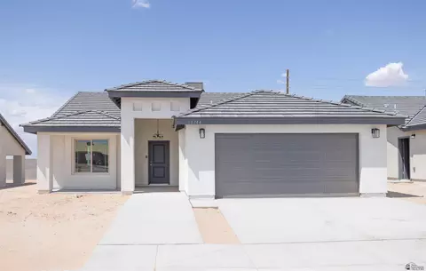 4651 E Udall, San Luis, AZ 85349