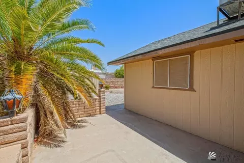 Exterior - 13466 E 47 St, Yuma, AZ 85367 photo 4 of 10