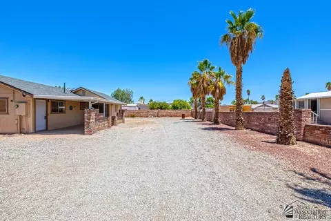Exterior - 13466 E 47 St, Yuma, AZ 85367 photo 9 of 10
