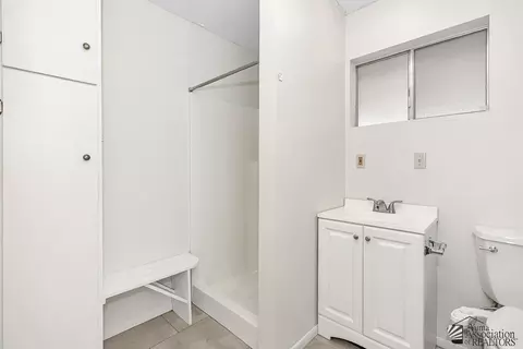 Bath - 13466 E 47 St, Yuma, AZ 85367 photo 1 of 2