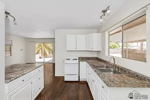 Kitchen - 13466 E 47 St, Yuma, AZ 85367 photo 1 of 2