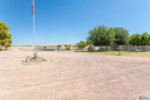 37420 E Paisano Dr, Roll, AZ 85347