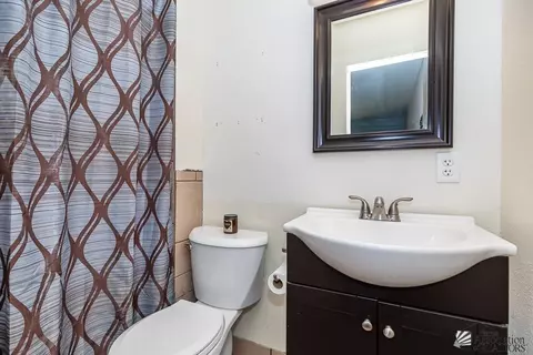 Bath - 285 E 26 St, Yuma, AZ 85364 photo 2 of 2