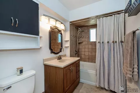 Bath - 285 E 26 St, Yuma, AZ 85364 photo 1 of 2