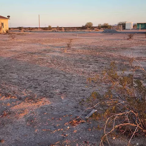 44-077 Victoria Cir, Tacna, AZ 85352