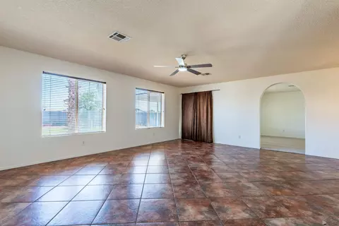 Living - 11255 E 27 St, Yuma, AZ 85367 photo 6 of 8