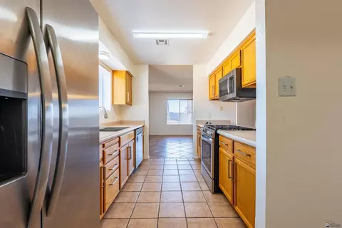 Kitchen - 11255 E 27 St, Yuma, AZ 85367 photo 1 of 2