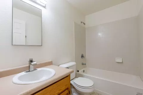 Bath - 11255 E 27 St, Yuma, AZ 85367 photo 1 of 3