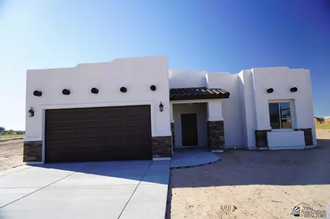11642 Picacho St, Wellton, AZ 85356