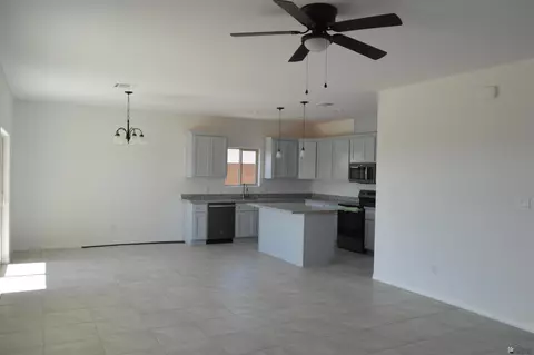 Living - 13131 E 54 Dr, Yuma, AZ 85367 photo 1 of 2