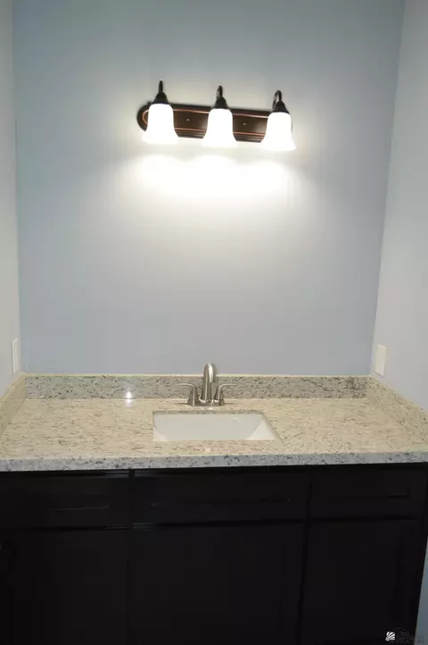 Bath - 13112 E 54 St, Yuma, AZ 85367 photo 4 of 5