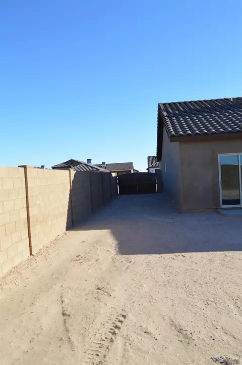Exterior - 13112 E 54 St, Yuma, AZ 85367 photo 6 of 6
