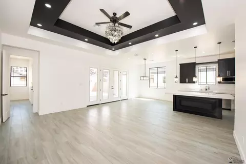Living - 7948 E 34 Ln, Yuma, AZ 85365 photo 2 of 5