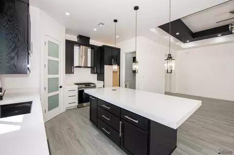 Kitchen - 7948 E 34 Ln, Yuma, AZ 85365 photo 4 of 8